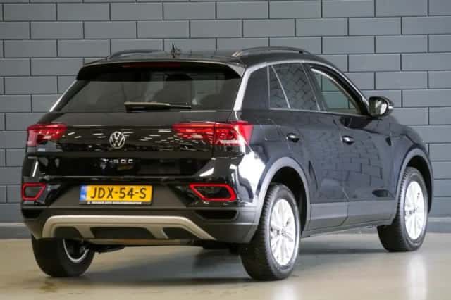 Volkswagen T-Roc (2025) thumbnail 2