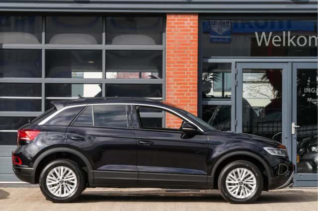 Volkswagen T-Roc (2025) thumbnail 5