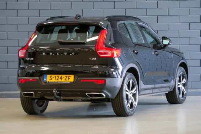 Volvo XC40 (2020) thumbnail 2