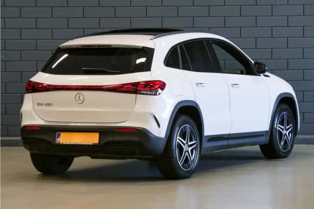 Mercedes-Benz EQA (2022) thumbnail 2