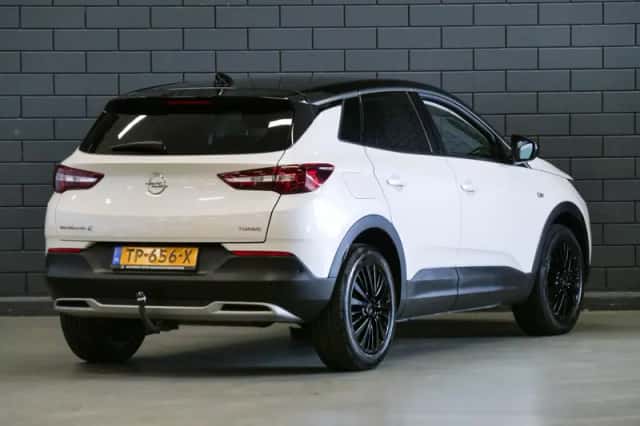 Opel Grandland X (2019) thumbnail 2