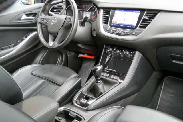 Opel Grandland X (2019) thumbnail 3