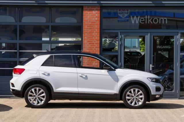 Volkswagen T-Roc (2019) thumbnail 5