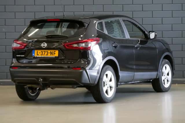 Nissan Qashqai (2021) thumbnail 2