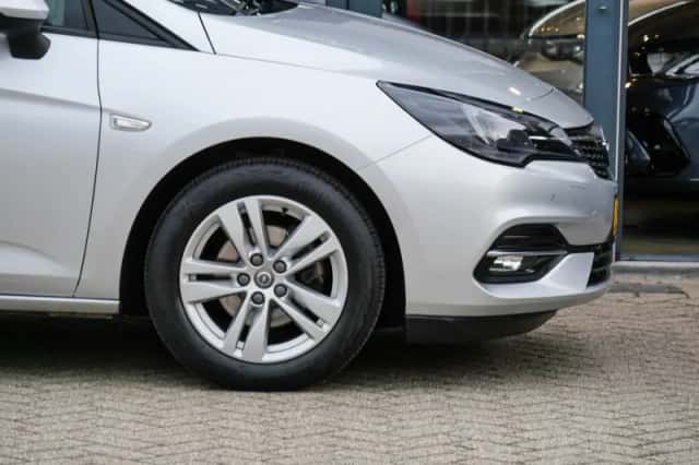 Opel Astra (2021) thumbnail 6