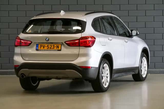 BMW X1 (2017) thumbnail 2