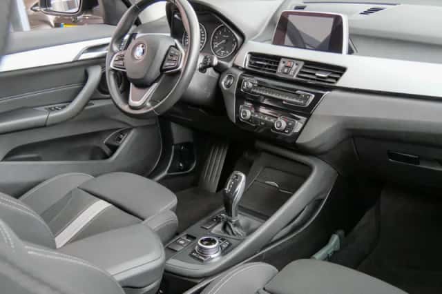 BMW X1 (2017) thumbnail 3