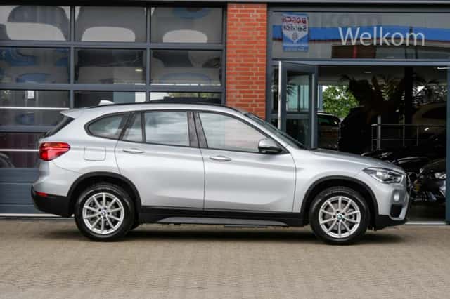BMW X1 (2017) thumbnail 5