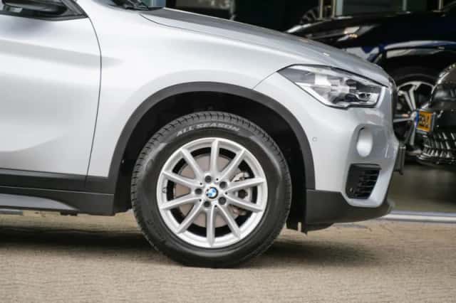 BMW X1 (2017) thumbnail 6