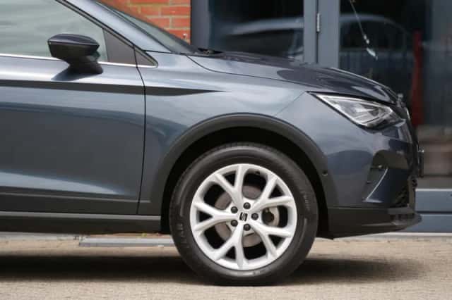 SEAT Arona (2024) thumbnail 6