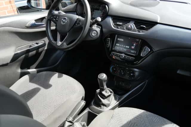 Opel Corsa (2018) thumbnail 3
