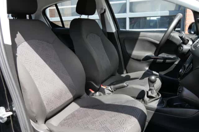 Opel Corsa (2018) thumbnail 4