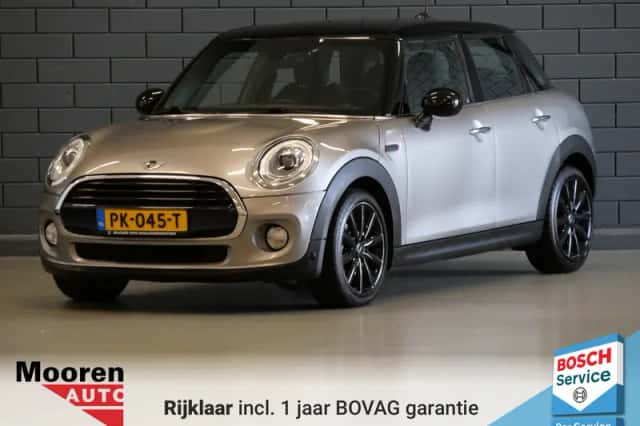 MINI Cooper (2017) thumbnail 1