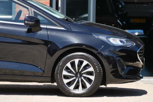 Ford Fiesta (2023) thumbnail 6