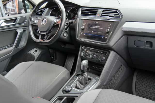 Volkswagen Tiguan (2019) thumbnail 3