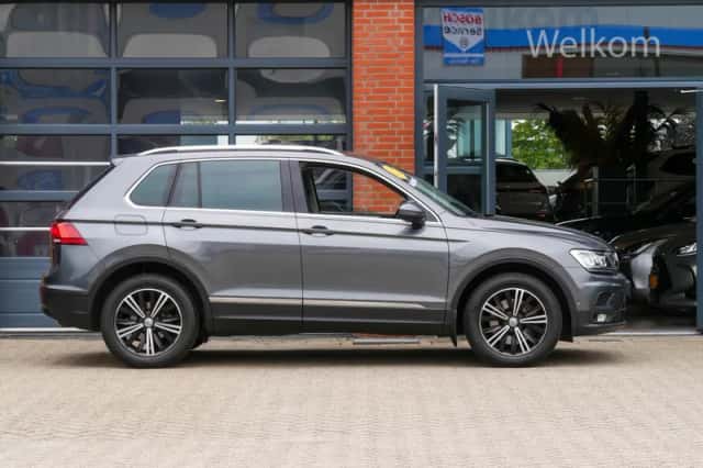 Volkswagen Tiguan (2019) thumbnail 5