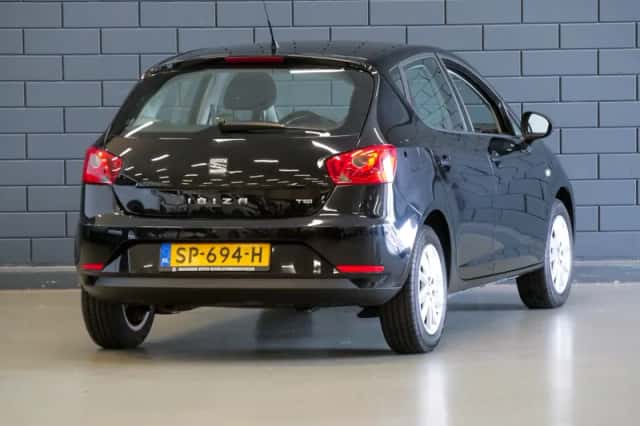 SEAT Ibiza (2015) thumbnail 2