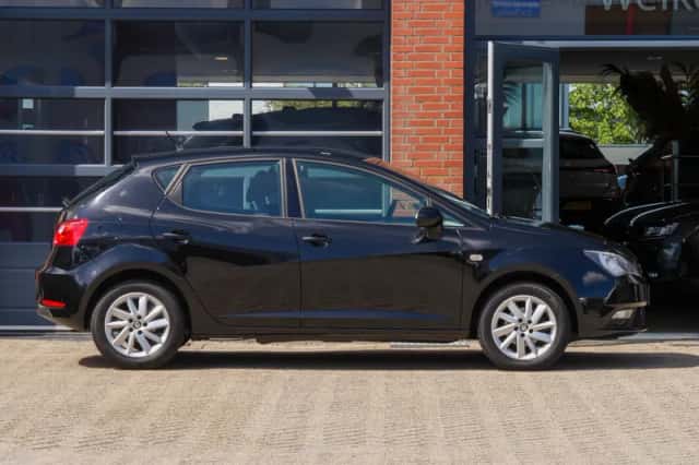 SEAT Ibiza (2015) thumbnail 5