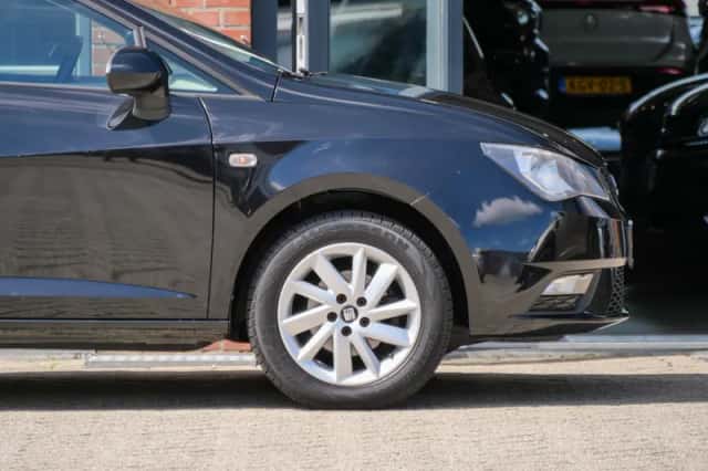 SEAT Ibiza (2015) thumbnail 6