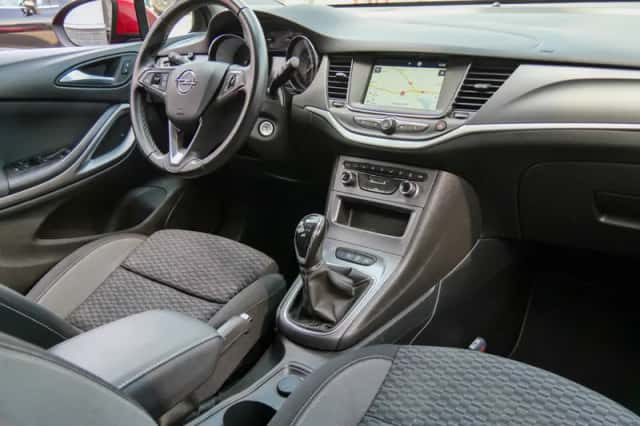 Opel Astra (2020) thumbnail 3
