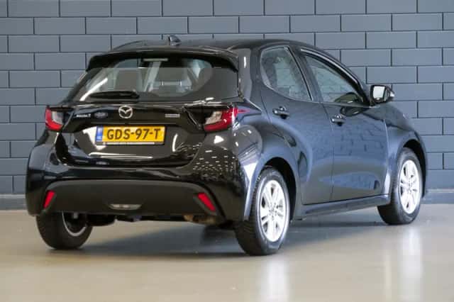 Mazda 2 (2024) thumbnail 2