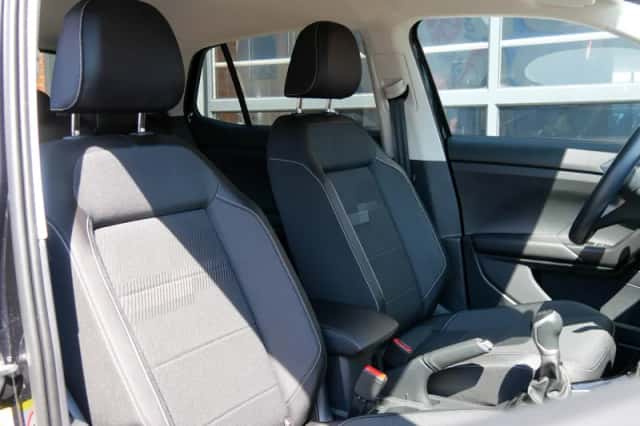 Volkswagen T-Cross (2021) thumbnail 4