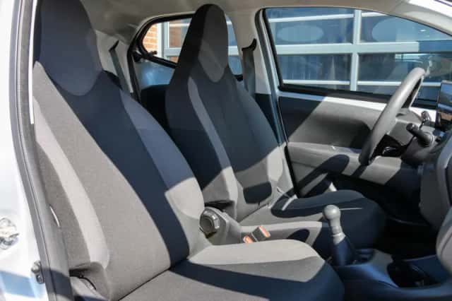Toyota Aygo (2019) thumbnail 4