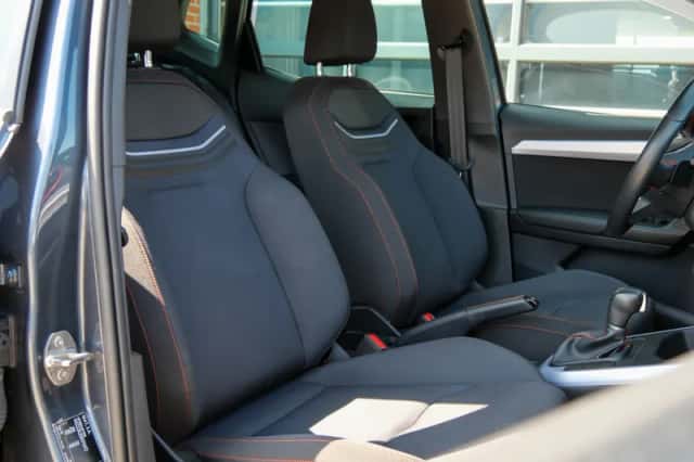 SEAT Arona (2025) thumbnail 4