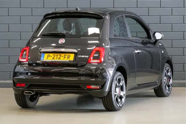 Fiat 500 (2022) thumbnail 2