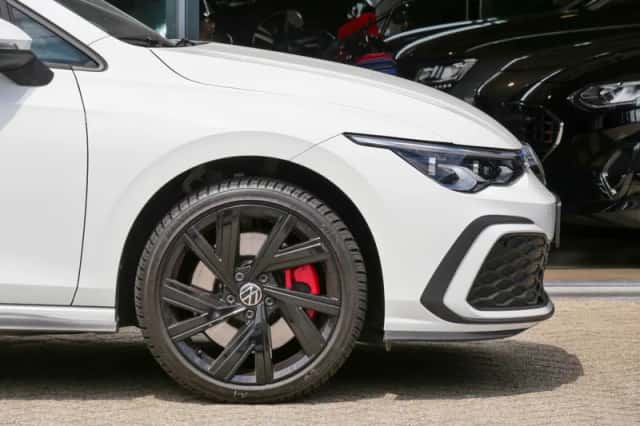 Volkswagen Golf (2021) thumbnail 6