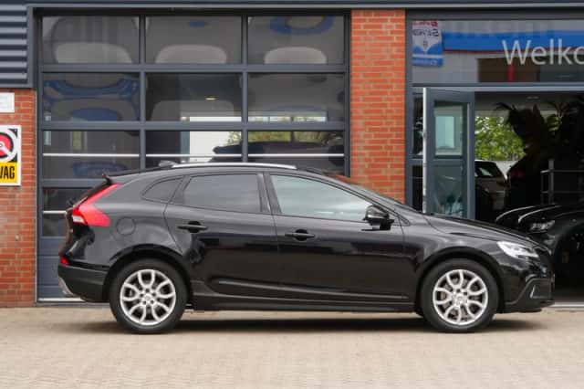 Volvo V40 (2019) thumbnail 5