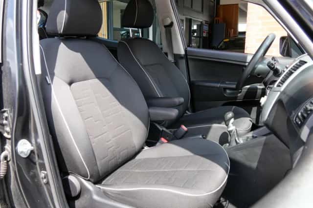 Kia Venga (2012) thumbnail 4