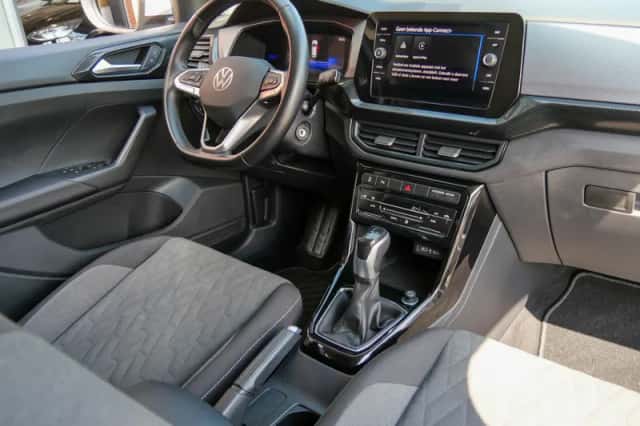 Volkswagen T-Cross (2024) thumbnail 3