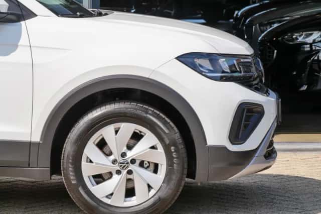 Volkswagen T-Cross (2024) thumbnail 6