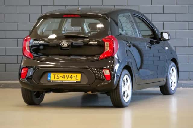 Kia Picanto (2018) thumbnail 2