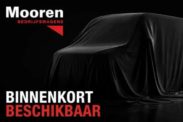 Volkswagen Multivan (2023) thumbnail 1