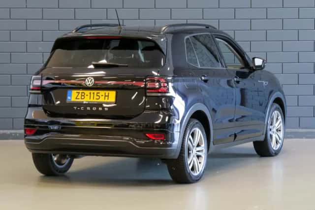 Volkswagen T-Cross (2019) thumbnail 2