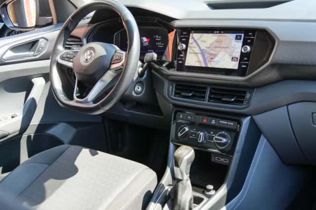 Volkswagen T-Cross (2019) thumbnail 3