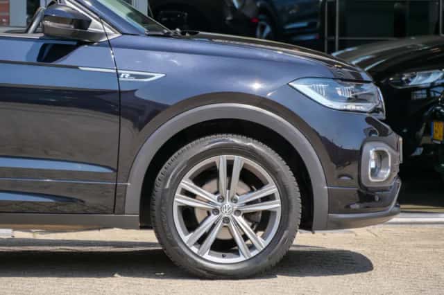 Volkswagen T-Cross (2019) thumbnail 6