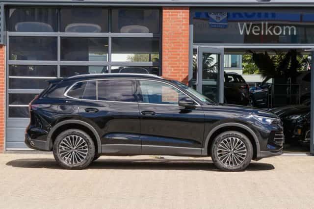 Volkswagen Tiguan (2025) thumbnail 5