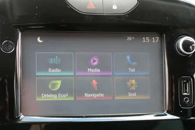 Renault Clio (2017) thumbnail 6