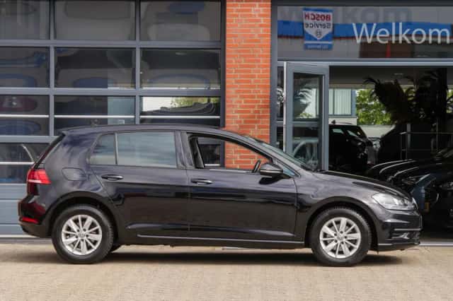 Volkswagen Golf (2018) thumbnail 5