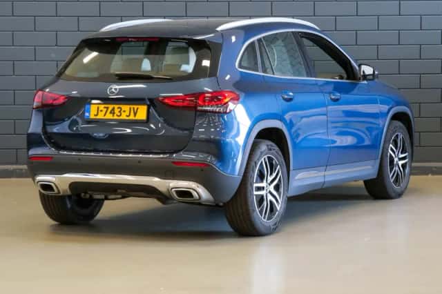 Mercedes-Benz GLA (2020) thumbnail 2