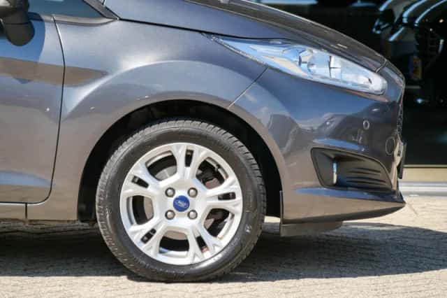 Ford Fiesta (2017) thumbnail 6