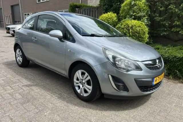 Opel Corsa (2014) thumbnail 6
