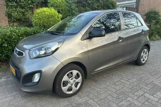 Kia Picanto (2011) thumbnail 2