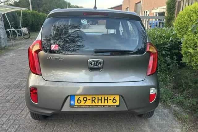 Kia Picanto (2011) thumbnail 5
