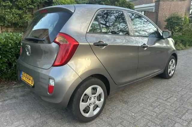 Kia Picanto (2011) thumbnail 6
