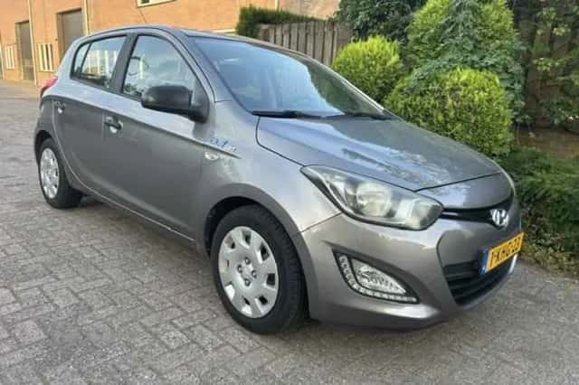 Hyundai i20 (2013) thumbnail 5