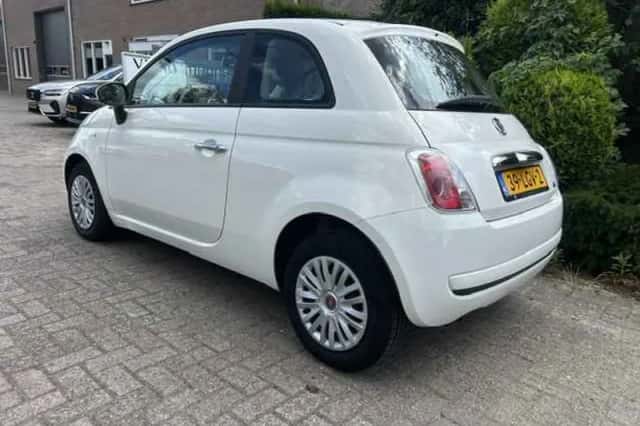 Fiat 500 (2010) thumbnail 2